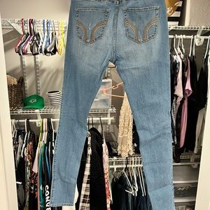 Hollister skinny jeans size 7
